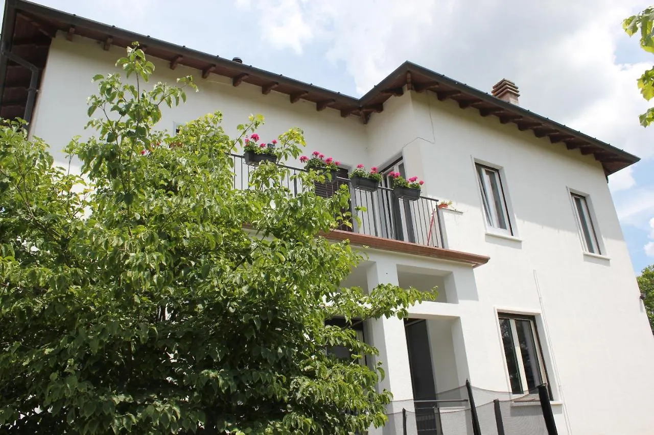 B&B I Due Tigli Travedona Bed & Breakfast