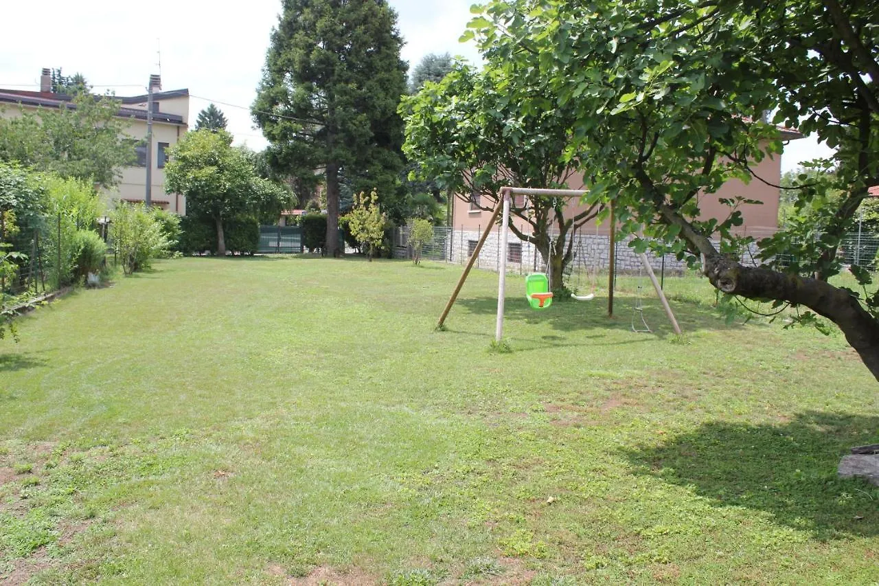 Bed & Breakfast B&B I Due Tigli Travedona Italië
