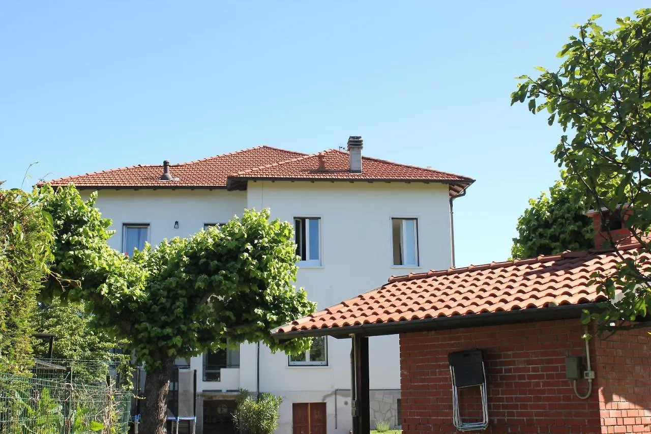 B&B I Due Tigli Travedona 0*,  Italië